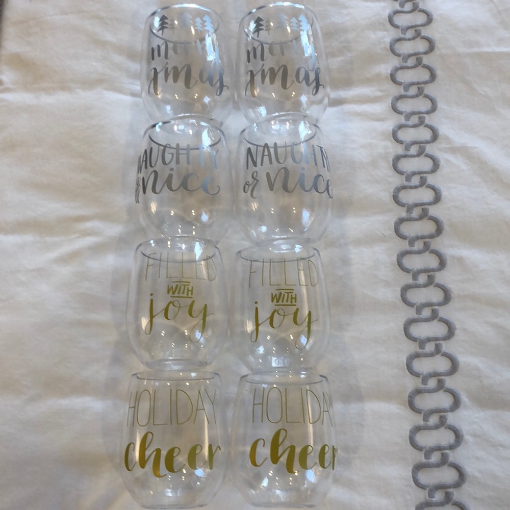 Set of 8 clear acrylic Christmas / Holiday stemless wine cups / glasses